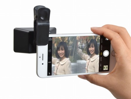 装着するだけで3d映像を撮影できる スマホ用クリップ式レンズがサンコーから エルミタージュ秋葉原