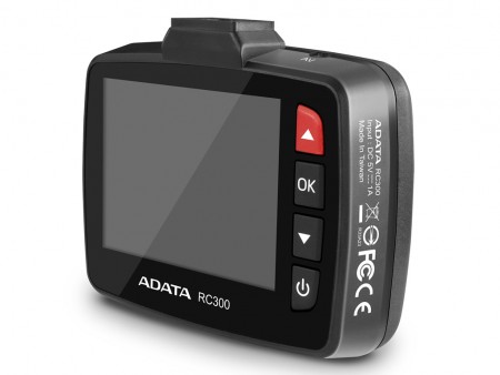 ADATA、フルHD画質で1120分の録画に対応するドライブレコーダー「RC300」12月中旬発売