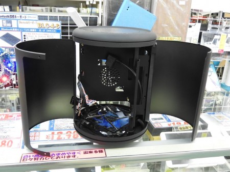 これは売れそう。発売前から話題の円柱形Mini-ITXケース「黒鼓（Kuro