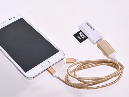 Android向けOTGケーブルとiPhone用Lightningケーブルが合体、サンコーの便利ケーブルが販売中