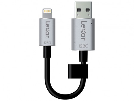 レキサーから2種のストレージ。Lightningコネクタ搭載「JumpDrive C20i」と超小型「JumpDrive S45」