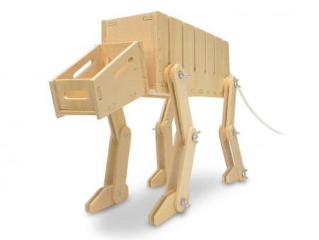 見た目はスター・ウォーズのAT-AT？自分で組み立てるタップボックス「よろしく 犬Dock」がJTTから