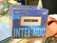 Skylake-U版Intel NUCベアボーンがアキバに登場。第1弾はCore i3-6100U