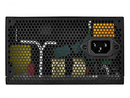 奥行を150mmに抑えたTITANUM認証電源、SilverStone「Strider Titanium」シリーズ