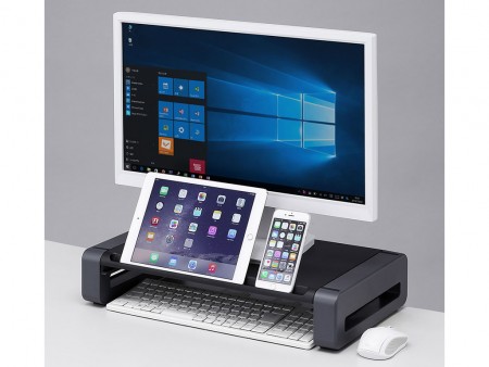 サンワサプライ、スマホやタブレットの”立てかけ”に対応する液晶モニタスタンド発売