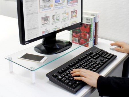 2,500円で買える、安価な強化ガラス採用のモニタースタンドが上海問屋から