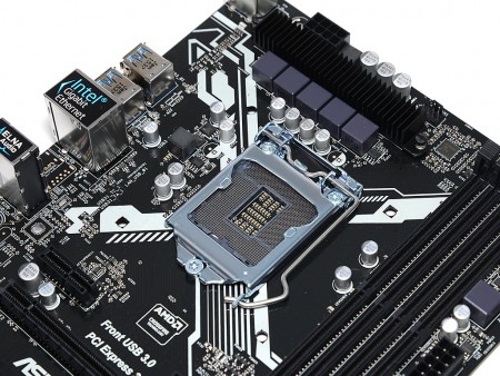 Skylake版Xeonが動くスタンダードマザーボード、ASRock「E3V5 WS」検証
