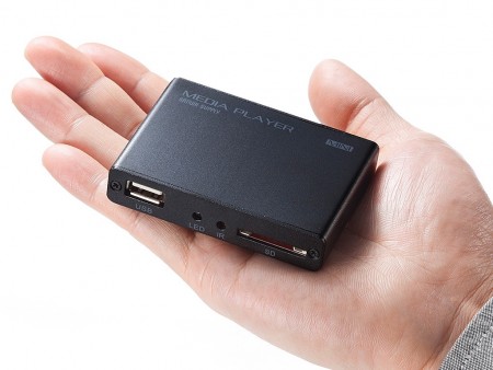 サンワダイレクト、名刺サイズの超小型メディアプレーヤー「400-MEDI020H」発売