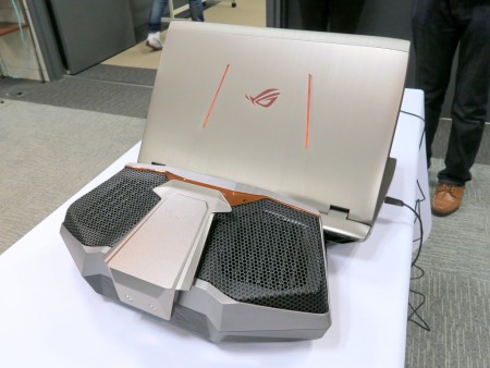 税抜約55万円、着脱式水冷システム採用のGTX 980ゲーミングノート「ROG GX700VO」19日発売