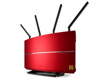 バッファロー創業40周年記念。特別仕様の真紅の無線LANルーターと容量8TB HDDを数量限定発売