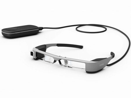 エプソン、0.43型OLEDディスプレイ採用のスマートグラス「MOVERIO BT-300」発表