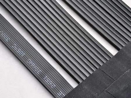 信号の減衰を抑え安定した伝送ができるPCIe3.0ライザーケーブル、Lian Li「PW-PCIE-1」シリーズ
