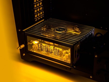 In-Win、LEDライティング機能を搭載するE-ATX対応新オープンフレームケース「H-Frame 2.0」