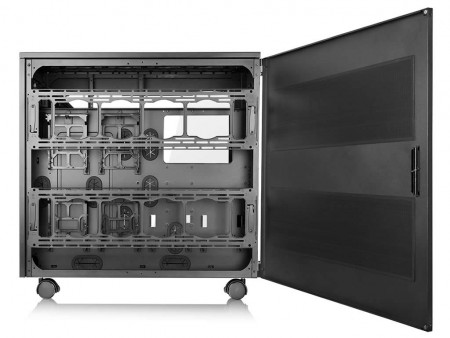 スーパーフルタワー、Thermaltake「Core W100」は間もなく国内登場