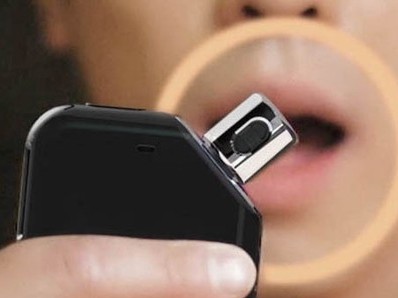 アルコールの強さを学習して飲み過ぎを防止するアルコールガジェット、東芝「TISPY」
