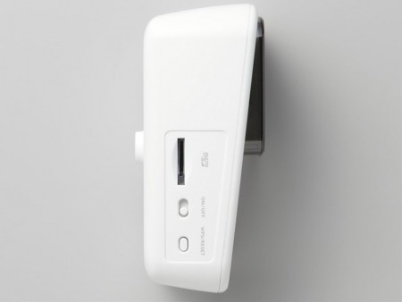 エレコム、スマホからモニタリングできる無線LAN対応のネットワークカメラ「NCC-EWF100RMWH」など2製品