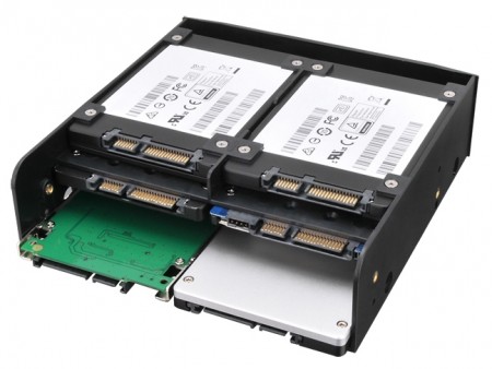 2.5インチドライブを6台搭載できる「5インチベイにまとめるマウンター」がセンチュリーから