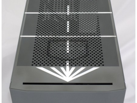 オリオスペック、塗装職人により筐体をイメージカラーに仕上げた「World of Warships」推奨PC