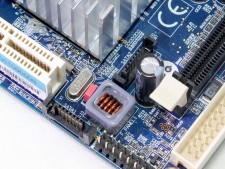 VIAで唯一、CPUが交換できるSocket 479互換 Mini-ITXマザーボード