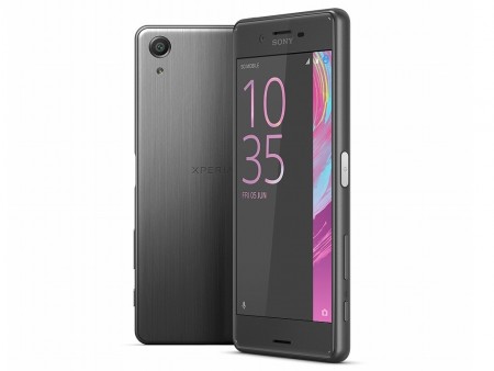 まずはauから。「Xperia X Performance」＆「Galaxy S7 edge」を2016年夏モデルスマホとして発売