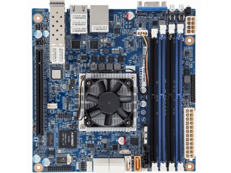 16コア / 32スレッド対応のXeon D-1581搭載Mini-ITXマザーボード、GIGABYTE「MB10-DS5」