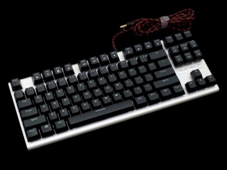 多彩なバックライト機能搭載。上海問屋、極スリム仕様のテンキーレスメカニカルキーボードを発売