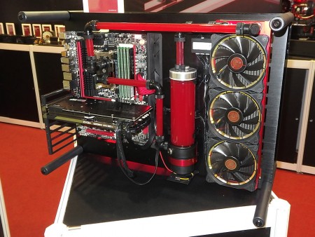 RAIJINTEK PAEAN PREMIUM　フルタワーケース 国内入手困難 13基の冷却ファンを搭載できる魅せるPCケース、RAIJINTEK「PAEAN