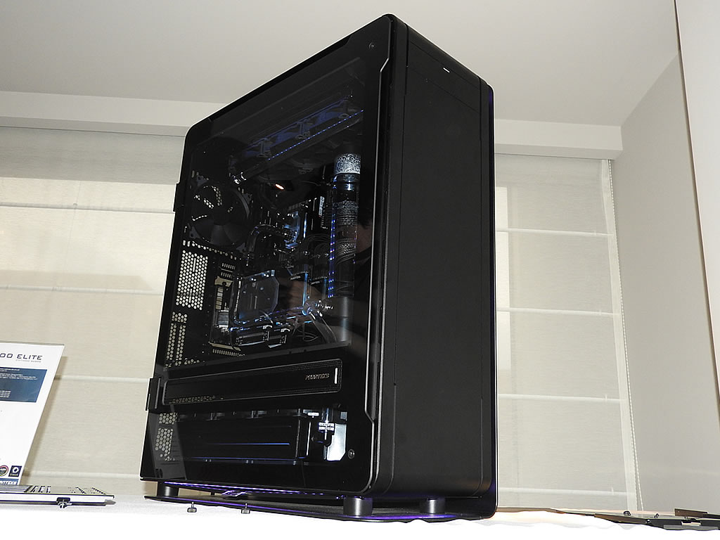 COMPUTEX】Phanteksの「Enthoo Elite」は史上最強のフルタワー