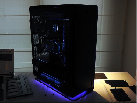 COMPUTEX】Phanteksの「Enthoo Elite」は史上最強のフルタワー