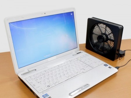 上海問屋、ノートPC冷却に最適なUSB＆乾電池駆動の外付けファンを発売。価格は約1,500円