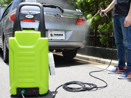 バッテリー充電でどこでも高圧ブシャー！サンコーから充電式の高圧洗浄機が発売