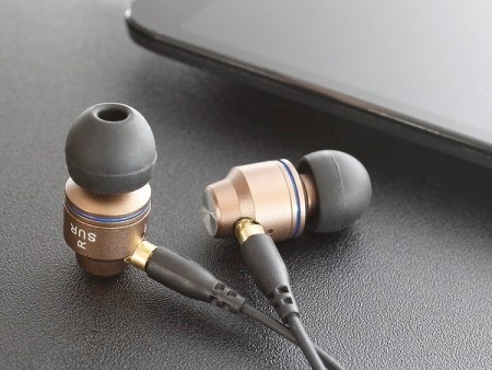 ケーブル着脱式の安価なダイナミック型イヤホンが上海問屋から。価格は税込3,499円