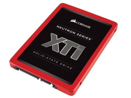 Phison製クアッドコアIC搭載の高性能SATA3.0 SSD、CORSAIR「Neutron XTi」シリーズ