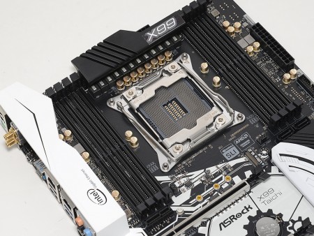 ASRockの原点回帰。コストパフォーマンスを追求したIntel X99
