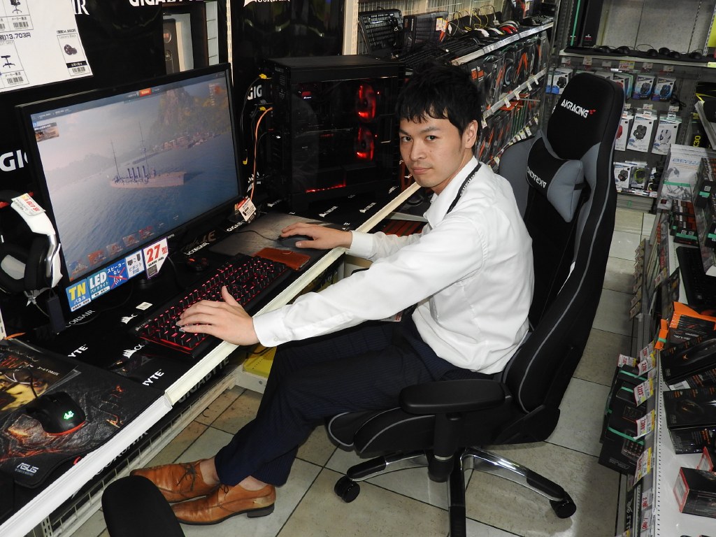 ツクモパソコン本店の山崎さん