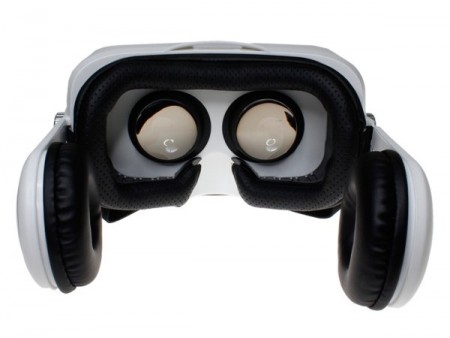 3D映像と迫力サウンドでダブルの臨場感。ヘッドホン標準装備のVRゴーグルが上海問屋から