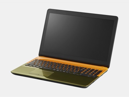 ファッションのように直感で選ぶ、ツートンカラーのデザインノート「VAIO C15」は来月発売