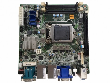 トリプルディスプレイ対応のSkylake向けMini-ITXマザーボード、Ennoconn「ADE-6082」