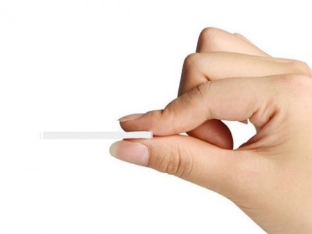 厚さわずか2.2mm、重量8gの極薄ポータブルSSD「P10」がBIWINから