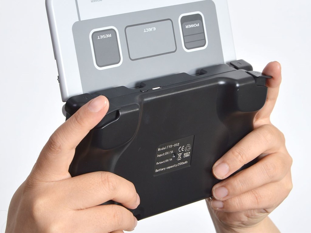 3dsで12時間遊べる 人呼んで New 3ds Llで2倍遊べるバッテリーグリップ がサンコーから エルミタージュ秋葉原