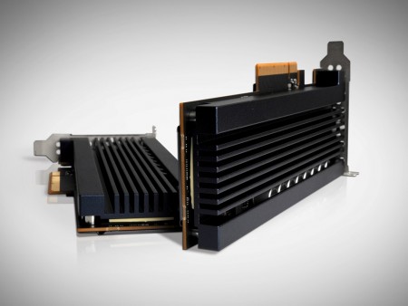 Samsung、2.5インチサイズで容量32TBの第4世代V-NAND採用SSD発表
