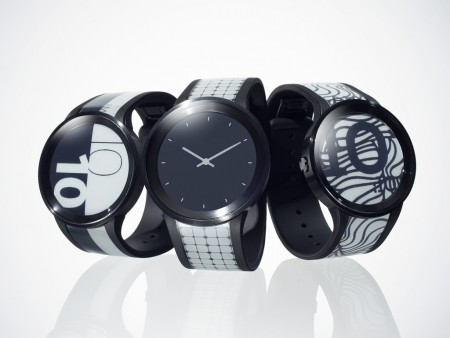 ワンタッチで自在にデザインチェンジ。フレキシブル電子ペーパー採用のスマート腕時計、ソニー「FES Watch U」が発売