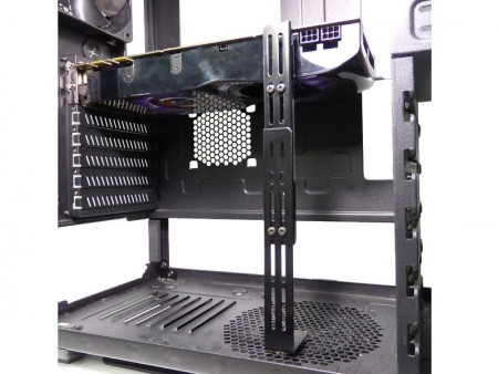 重量級VGAのゆがみを防ぐ、マグネット固定式VGAサポーター2種が長尾製作所から