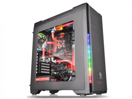 RGB LEDイルミネーション標準のミドルタワーPCケース、Thermaltake「Versa C21 RGB」