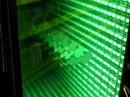 視覚効果で無限の奥行、“インフィニティミラー”を搭載するIn Win「805