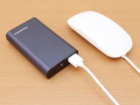 出張中や旅先で活躍する、USBで動く「どこでも洗濯機」が上海問屋から