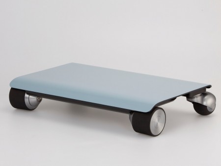 カバンに入れて携帯できる“世界最小のクルマ”、ココアモーターズ「WALKCAR」が3日で予約1,000台突破