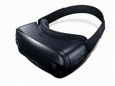 視野角向上で没入感がアップ。SamsungのVRゴーグル「Galaxy Gear VR」の最新モデルが来月発売