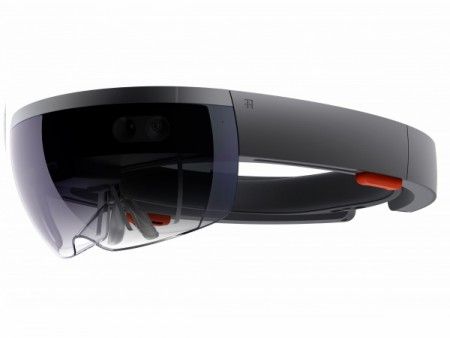 “複合現実”を作り出すHMD型コンピュータ、マイクロソフト「HoloLens」国内発売決定