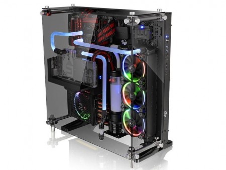 Thermaltake「Core P5」に3面強化ガラスパネルの「Tempered Glass Edition」2種追加